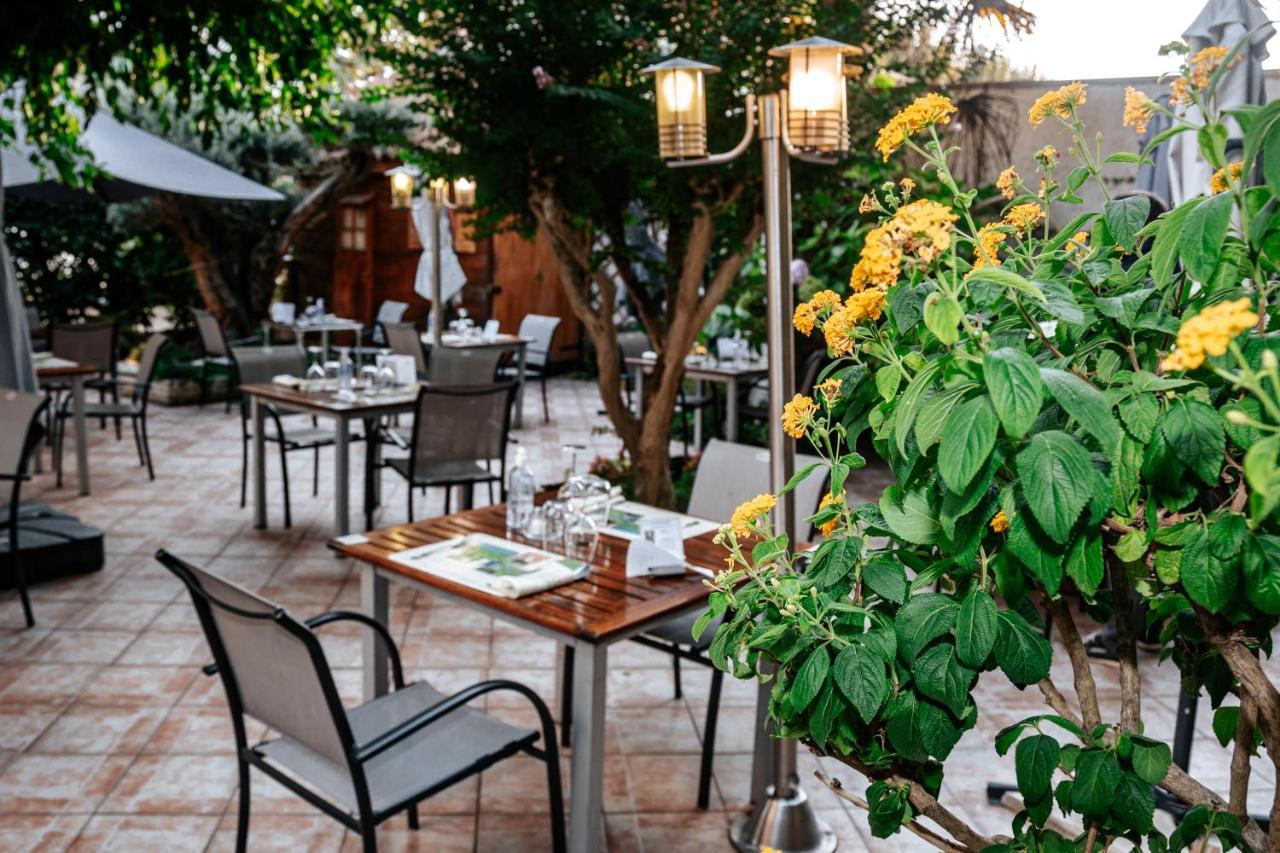 Hotel Le Tivoli Vic-en-Bigorre Екстериор снимка