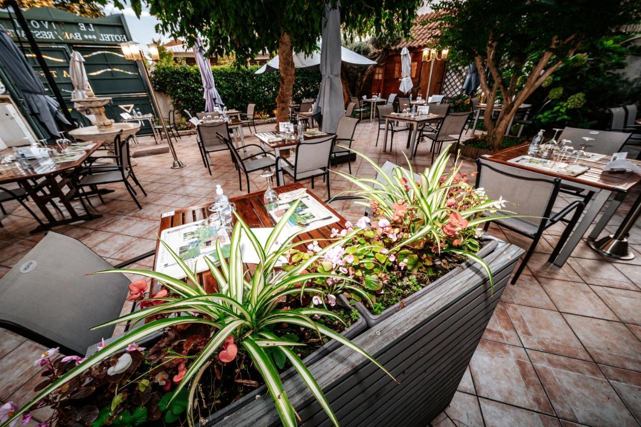 Hotel Le Tivoli Vic-en-Bigorre Екстериор снимка