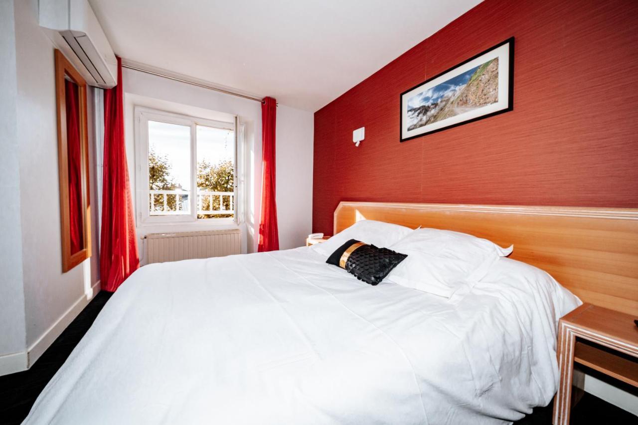 Hotel Le Tivoli Vic-en-Bigorre Екстериор снимка