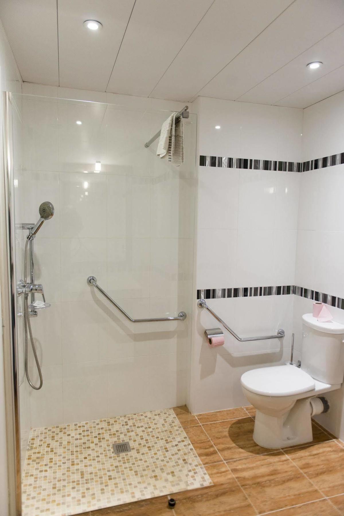 Hotel Le Tivoli Vic-en-Bigorre Екстериор снимка